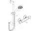 Hansgrohe Brausesystem mit Handbrause, Halterung und Thermostat, montiert an der Wand. Flexible Schlauchführung und verstellbare Höhe.